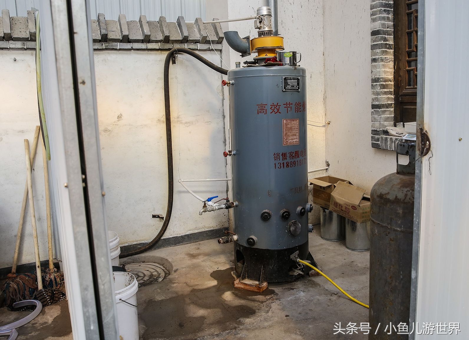 农村景区里的传统手艺酿高度粮食酒,699元一斤