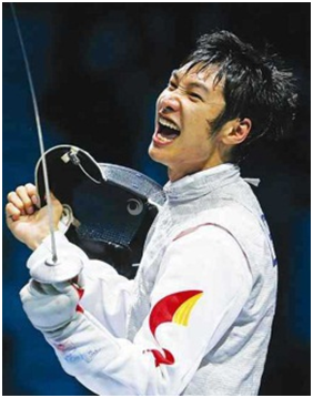 2002年就进入了中国击剑队,2004年雷声随队参加在保加利亚举办的