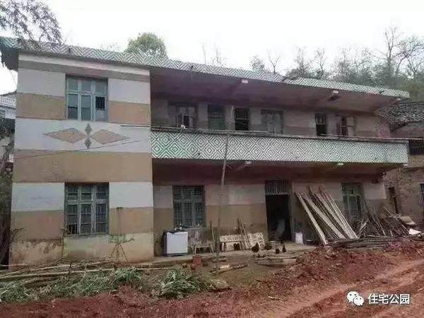 湖南妹60w为父母盖房养老 用力过猛建成超丑