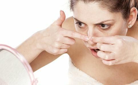 惨痛教训!毛孔粗大、长闭口,粉底这个雷区还有