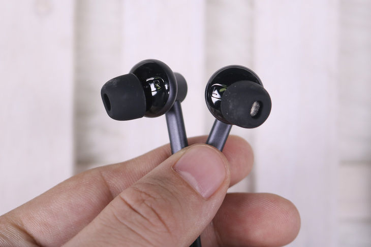 两档降噪强度轻松切换 299元小米降噪耳机体验