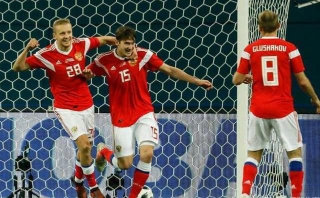 贝利感谢C罗的倒挂金钩!第二位FIFA认证的球