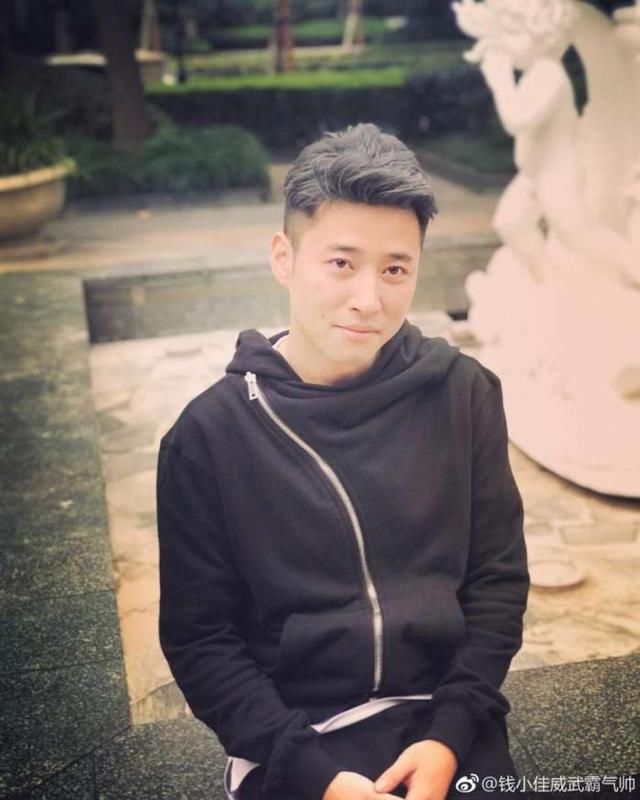 全民tv帝师怒撕斗鱼tv钱小佳!风水先生又来蹭