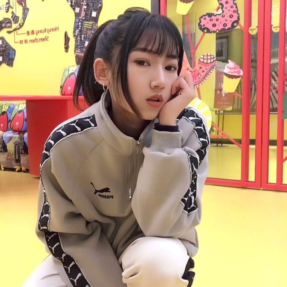 今年冬季除了毛衣,彪马加绒高领卫衣也是可以