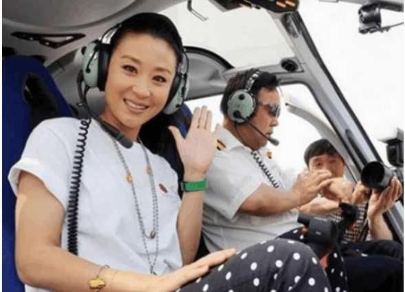 卢靖姗晒潜水美照承认领证, 结婚证还是潜水证