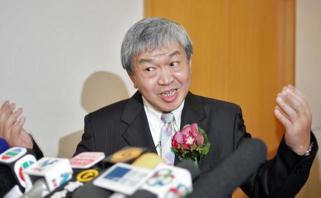 他是李嘉诚的得力助手一笔生意赚1000多亿,年
