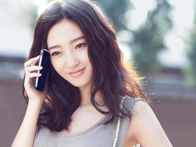 林更新被逼问是否和王丽坤恋爱了,一句回应,赵