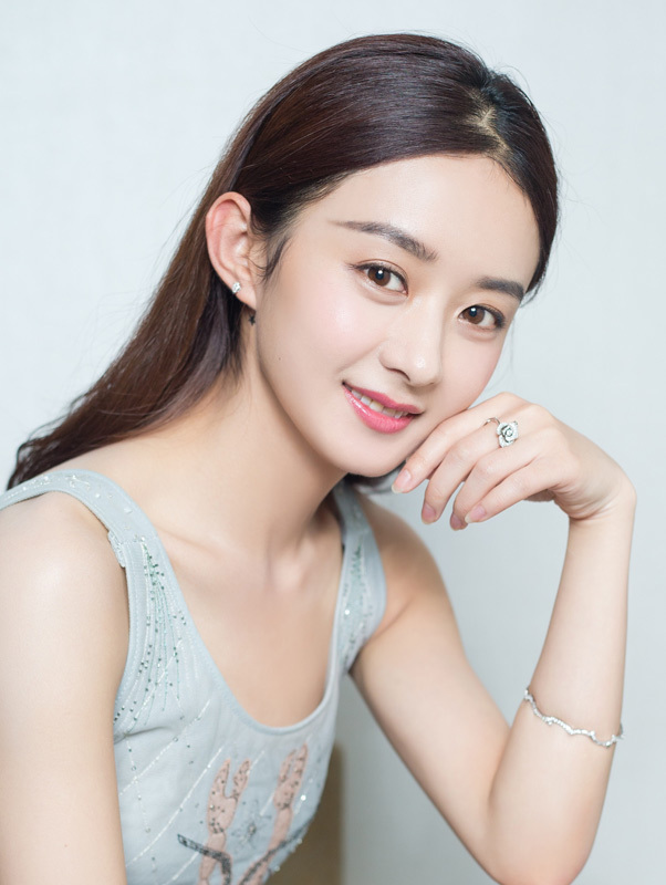 直发不时尚?赵丽颖倪妮爱的简约发型学起来