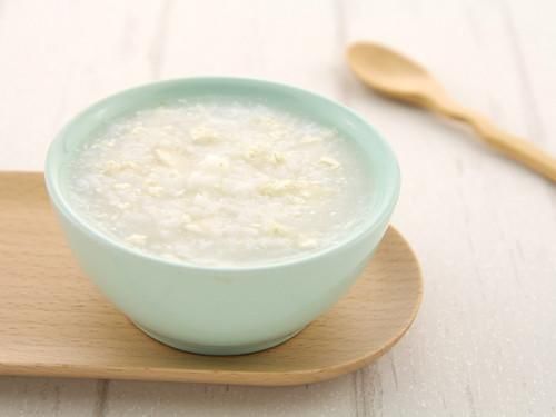 9个月的宝宝辅食这么吃,补铁补钙又补锌,宝宝