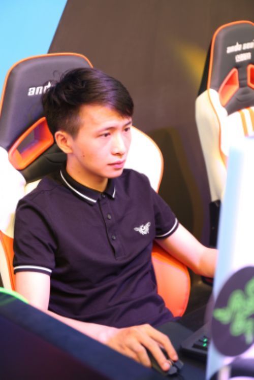 EDG空降战旗站台 文森特1挑2点燃CJ