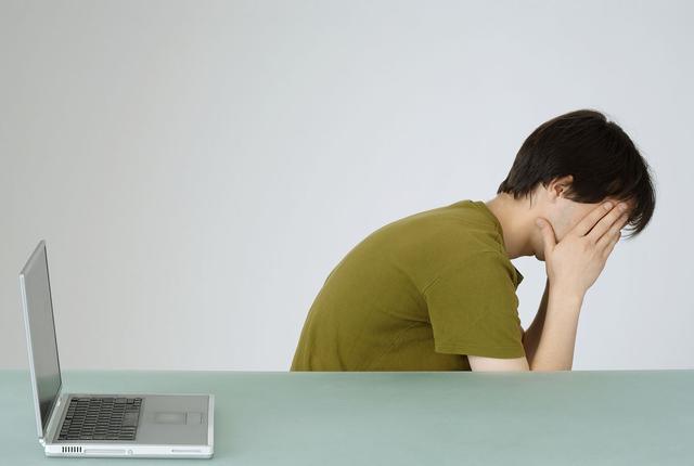 骨科大夫说:腰椎、颈椎病睡觉一定要注意,睡姿