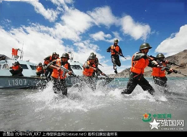 前身是东海舰队舟山群岛的水上交通中队，1962年奉命成建制调往班公湖。从那时起，美丽的高原明珠有了自己的水上卫士，而中队也因此成为了驻防海拔最高的船艇分队，并以“西海舰队”而享誉全军。