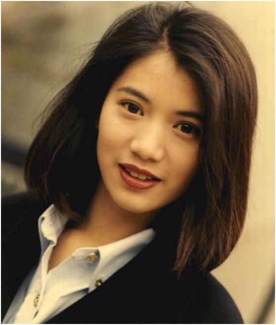 46岁袁咏仪:被评为最差港姐,双眼皮被质疑,现