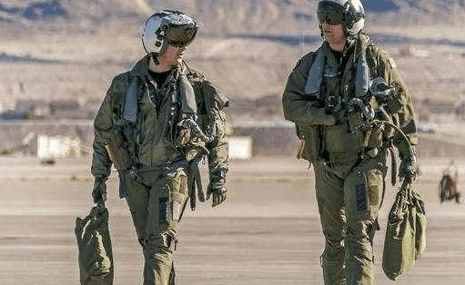 俄罗斯飞行员也要配备这么强悍武器,即使落地