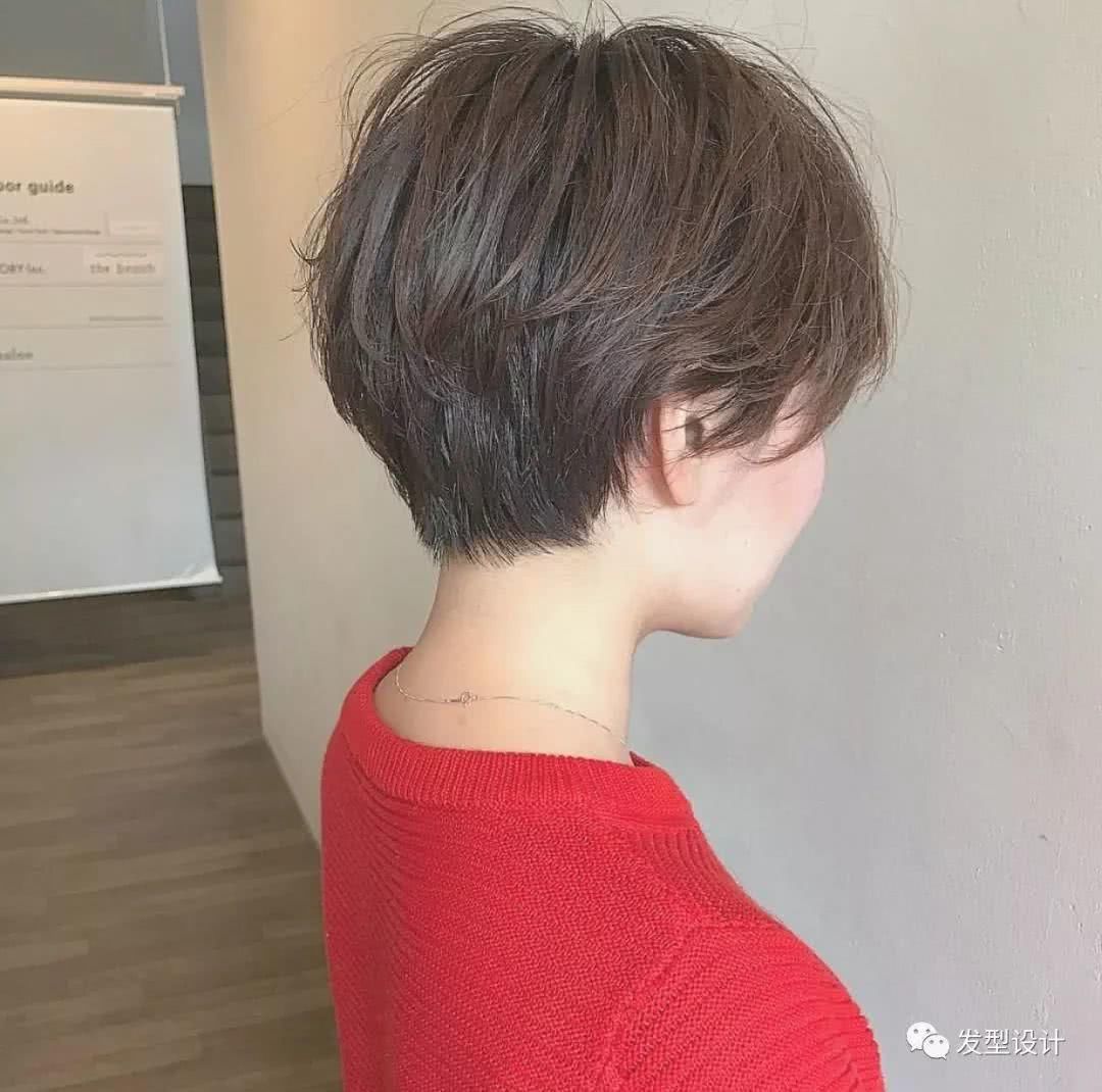 层次感中短发齐刘海 t0144d559508e88ea1c.jpg?size=1080x1070