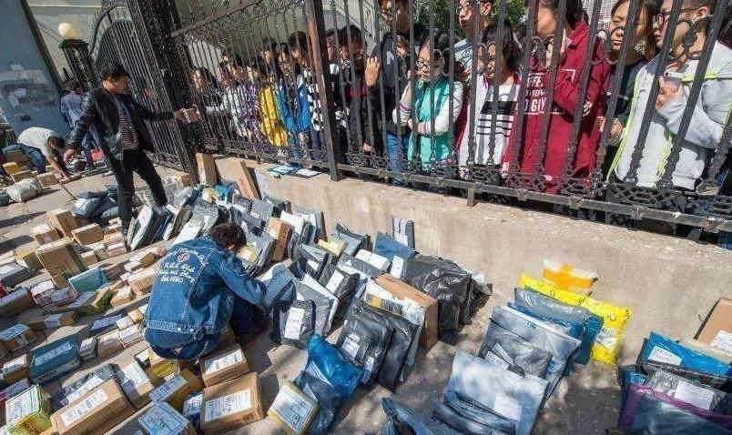 大学生创业承包快递点,赔到破产!公司上级:就凭