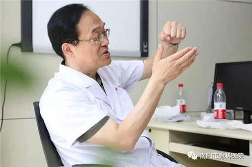 南阳市骨科医院:邀请北京同仁医院专家来院义