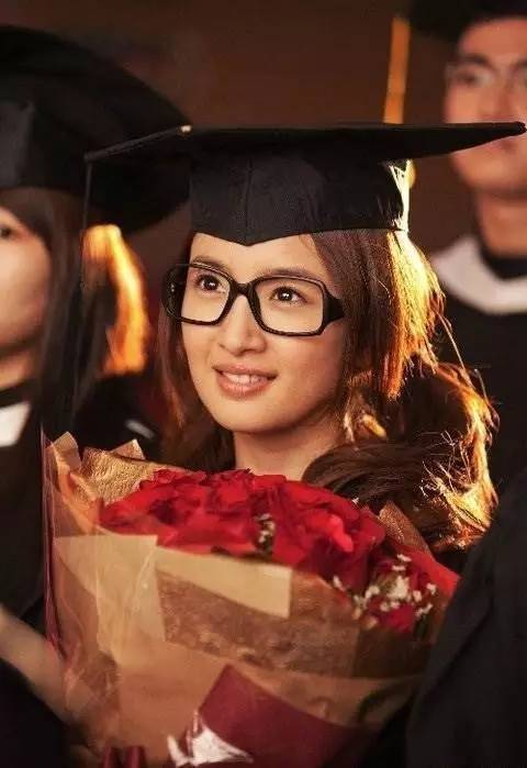 完美!林依晨颜值高零绯闻学历高无槽点