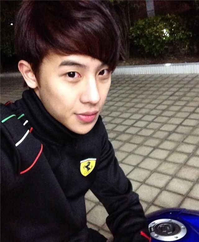 他的座驾不输王思聪还是深圳大学校草,曾晒99