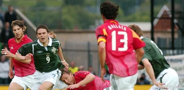 足球球衣印名字不过是商业行为,想国足有名得