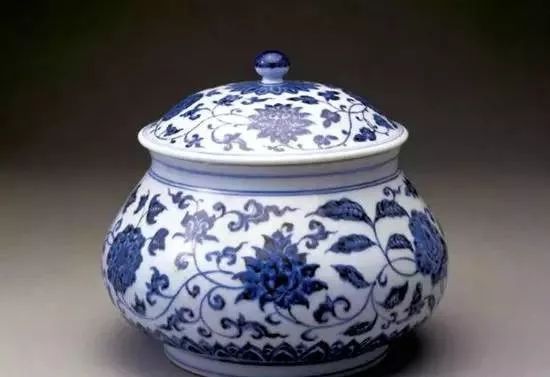 香港英联邦国际拍卖行-宋瓷和明清瓷彩瓷的审