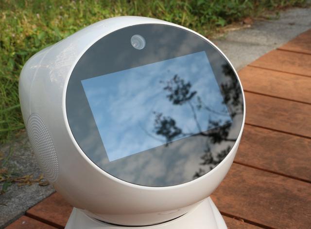 安防巨头大华的智能育儿机器人,在最好年纪陪