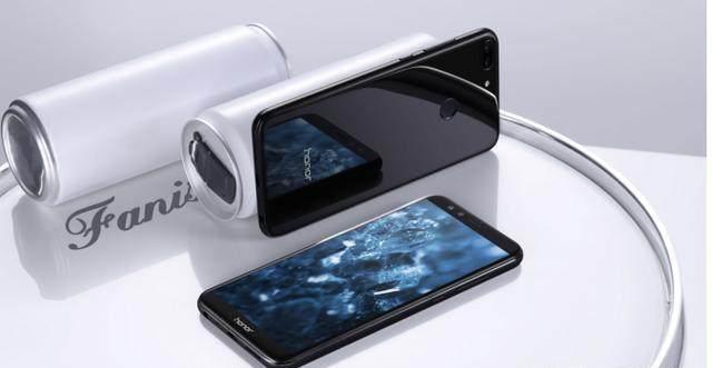 2款华为四摄降价手机,一款双面玻璃降到899,一