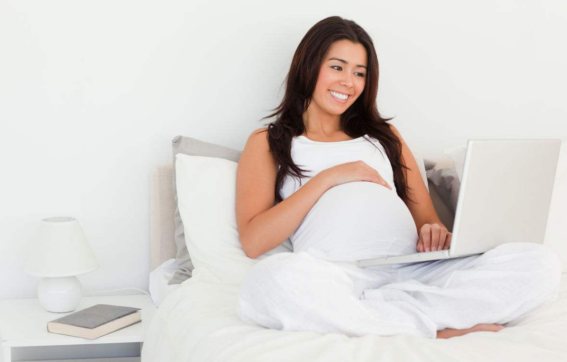 孕妇总是半夜被饿醒?为了胎儿健康,四种食物不