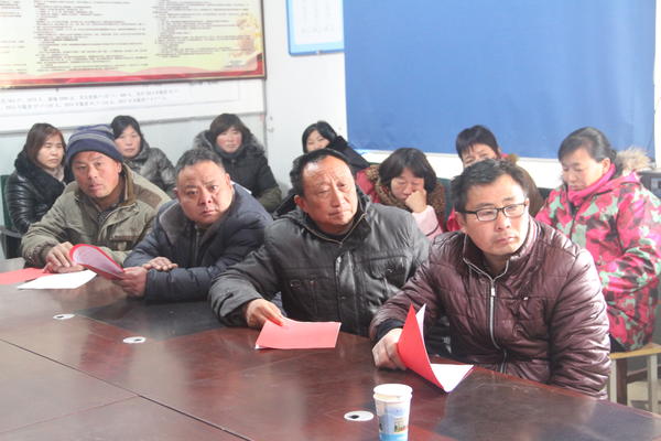 滑县农商银行开展金融扶贫政策宣传活动
