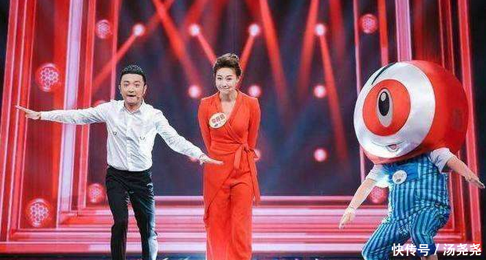 新闻主播李梓萌首上综艺节目, 摘掉假发艳压全