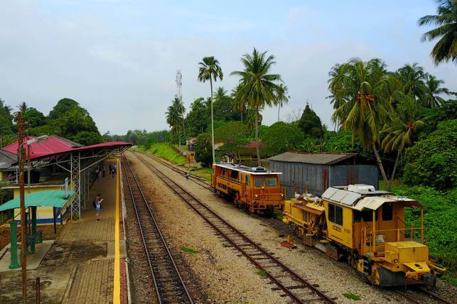 奔跑吧,列车!--泛亚铁路的梦想与现实
