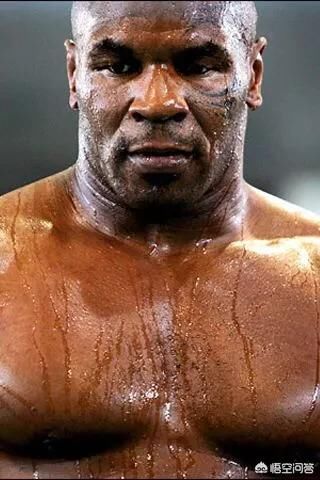 巨石强森打得过拳王泰森吗?