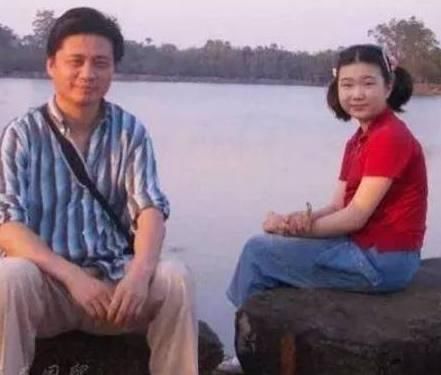 55岁崔永元胖到认不出,21岁女儿把他屏蔽,妻子