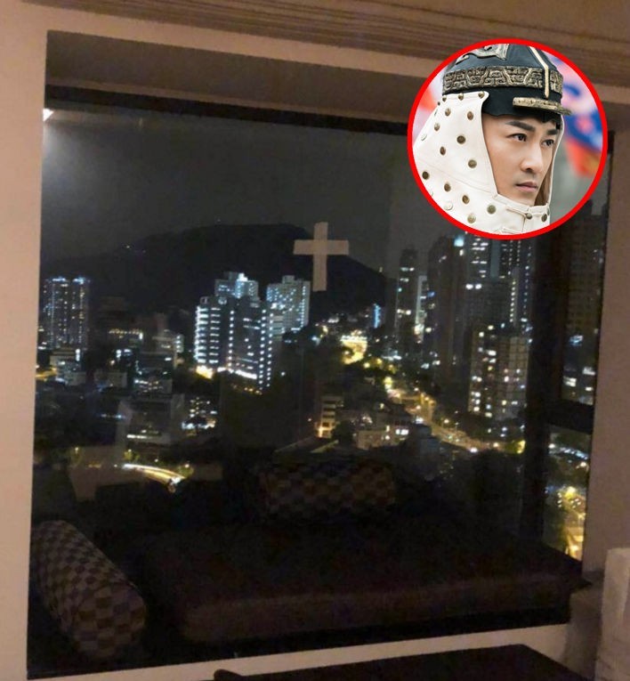 为防台风熊黛林家窗户贴成蛛网 林峯家贴成这