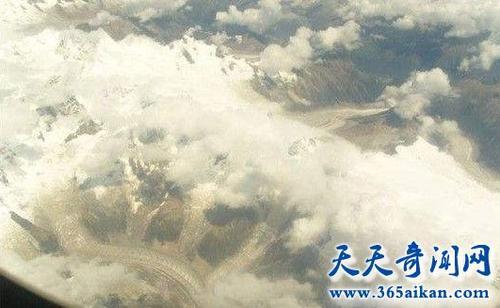 西藏上空惊现中国龙 中国不敢公开发现龙
