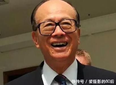 马云捐款近300亿,李嘉诚捐款150亿现金,两个人