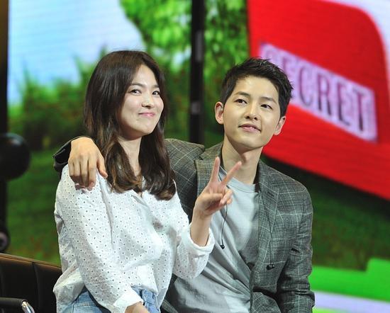 双宋CP婚礼会场满布桔梗花 藏宋仲基甜蜜真爱告白 双宋CP婚礼会场满布桔梗花 藏宋仲基甜蜜真爱告白