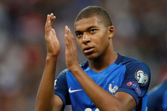 足球界新秀姆巴佩未来能否超过C罗, 能否带领