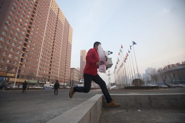 VS快跑者自成一派,注册跑腿公司需要多少钱?