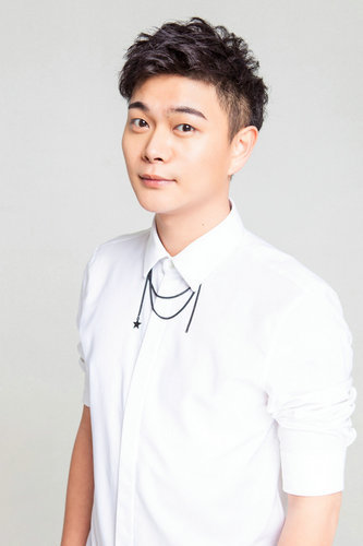 秦岚出演《捉奸神探》 烧脑喜剧电影来袭