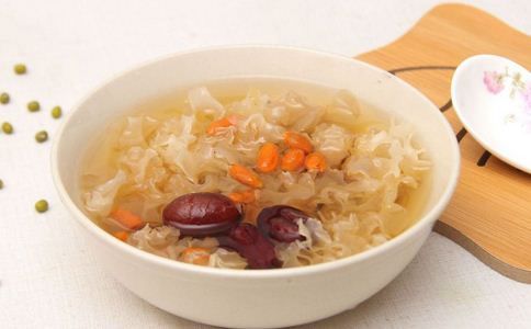 老人小孩慎吃 红枣银耳莲子汤的禁忌