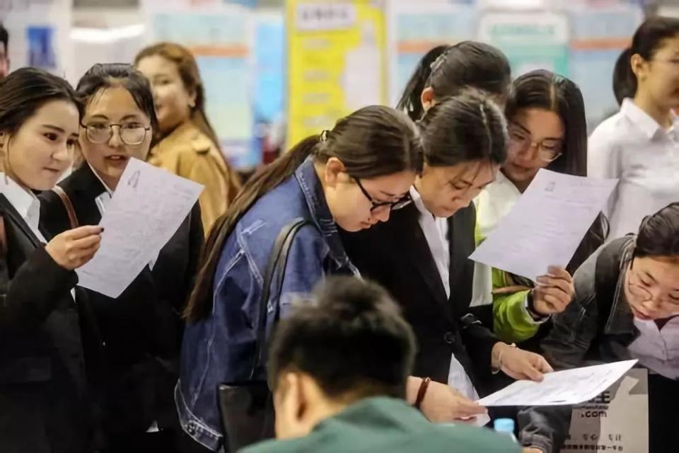 月薪不到1万的青岛人恭喜了!除了少交税,你还