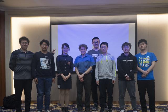 Berkeley计算机教授应邀参加中枢教育研讨会