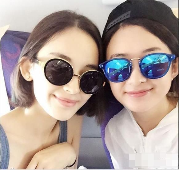 为何明星不愿和赵丽颖合照?看完这几张照片就