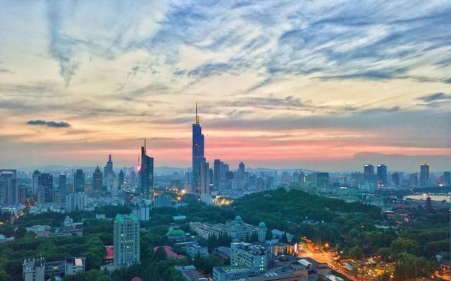 2018中国新一线城市前十名,成都稳居第一,有你