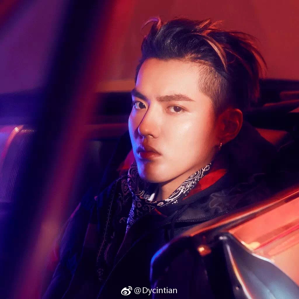 [吴亦凡][新闻]170810 kriswu x i.t 再次联手 继续碰撞时尚精彩火花