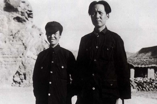 毛泽东与贺子珍:十年婚姻，十次怀胎