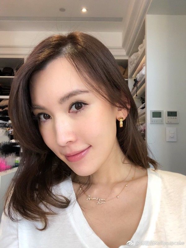 生了3胎还能嫩成这样?参加朋友婚礼却用苹果