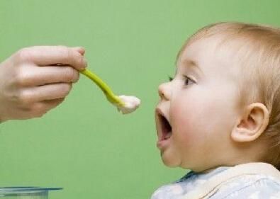 宝宝到底多大可以喝酸奶呢?宝妈必看