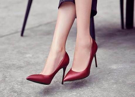 尖头高跟鞋这样穿,夏天散发成熟的味道